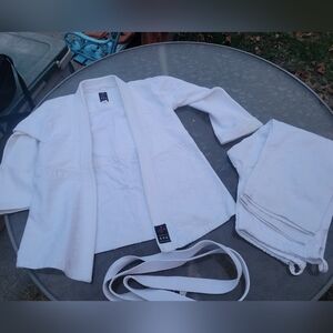 Jukado martial arts gi with pants and belt size 2/150